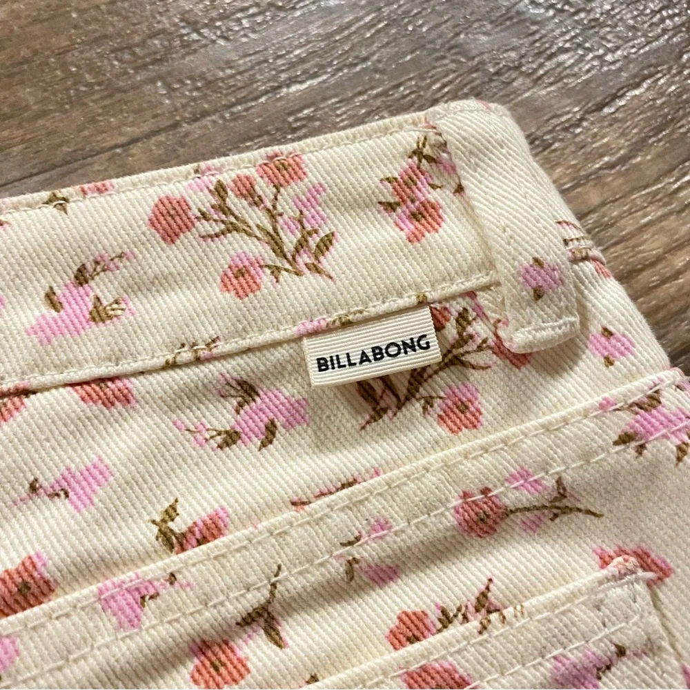 Billabong Girls’ Floral Denim Cream Mini Skirt